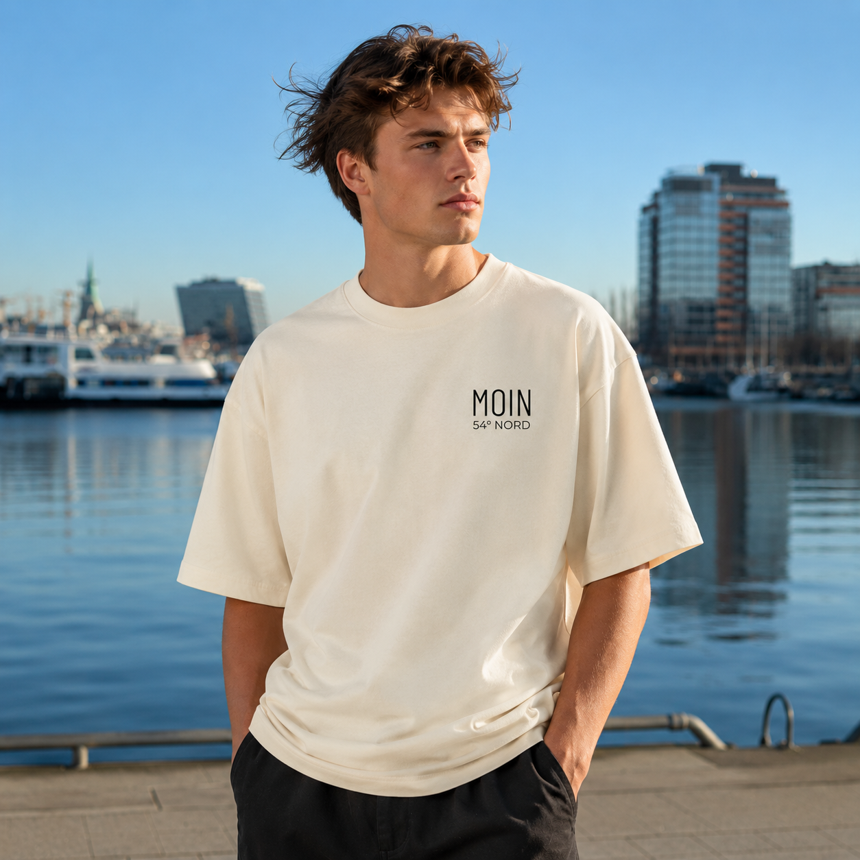 54 Nord Heavy T-Shirt Egret mit MOIN Brustprint norddeutsche Streetwear