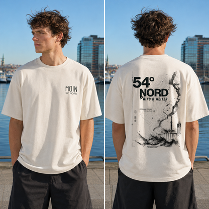 Rückenprint 54 Grad Nord Wind und Weiter auf Heavy T-Shirt in Egret