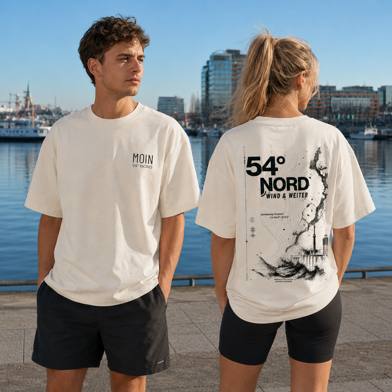 Heavy T-Shirt 54 Grad Nord Wind und Weiter in Egret Frontansicht am Kieler Hafen